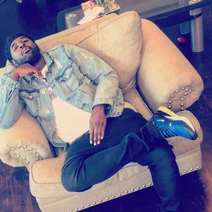 Meet your Posher, Tee